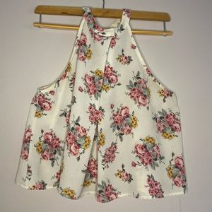 Selling this beautiful shirts, very good condition ✨